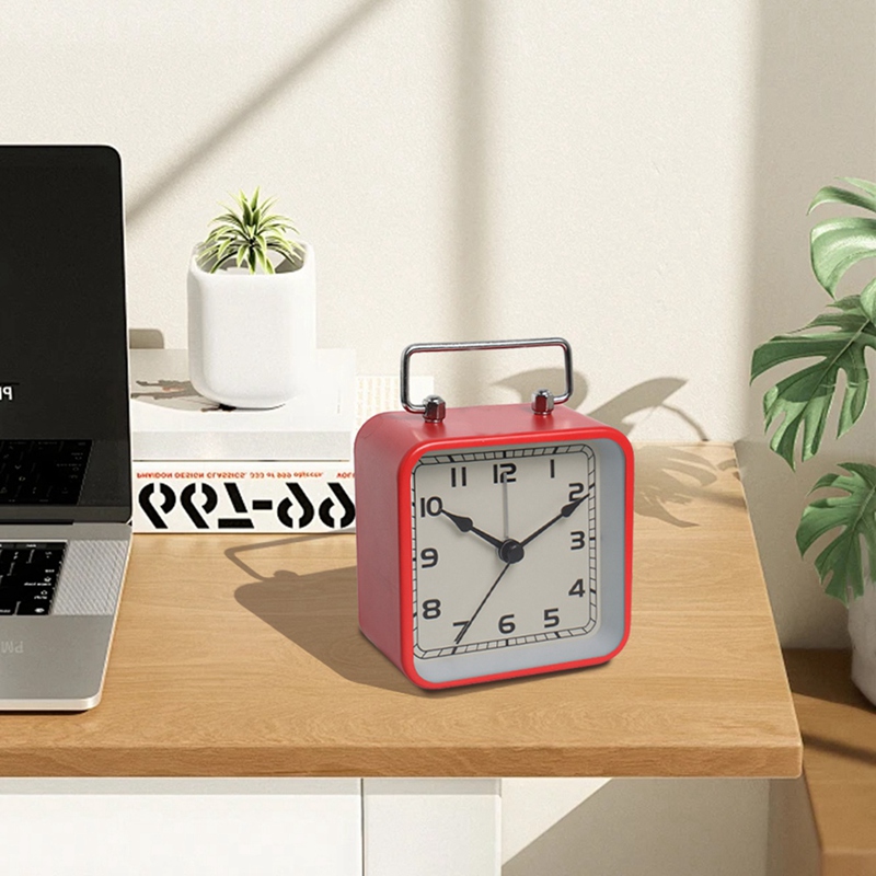 Small Metal Square Alarm Clock - مراجعة Watches Original وسعره