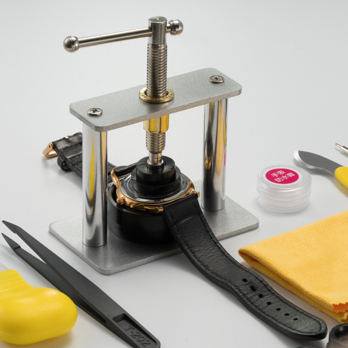 Professional Watch Press Set W - مراجعة Crystal Press Tool وسعره